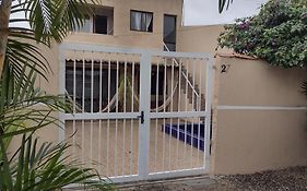 Santos house casa com dois quartos